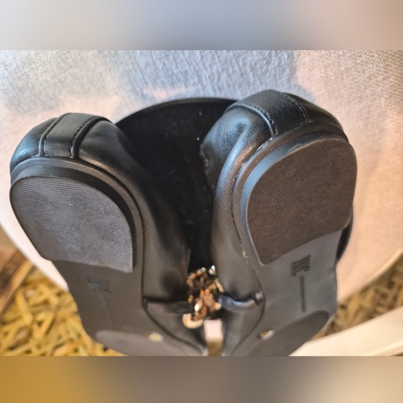 NWOB INC International Concepts Black Flats w/ Pearl-Beaded Chain Accent - Picture 10 of 10